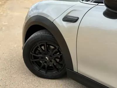 Vendo MINI Cooper 2023 - 23995 EUR, 20000 km - AUTO.MOTO.pt