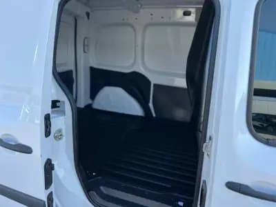 Vendo Renault Kangoo 2021 - 14500 EUR, 45338 km - AUTO.MOTO.pt