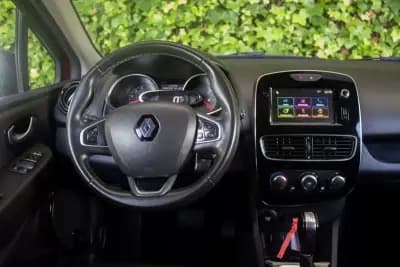 Vendo Renault Clio 2019 - 13900 EUR, 138500 km - AUTO.MOTO.pt