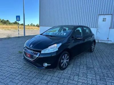 Vendo Peugeot 208 2013 - 10990 EUR, 129992 km - AUTO.MOTO.pt