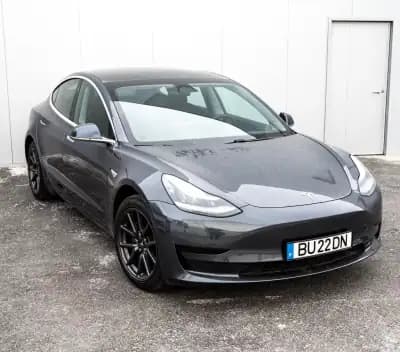Vendo Tesla Model 3 2020 - 21990 EUR, 124208 km - AUTO.MOTO.pt