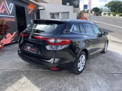 Sell Renault Mégane Sport Tourer 2019 - 17950 EUR, 72574 km - AUTO.MOTO.pt