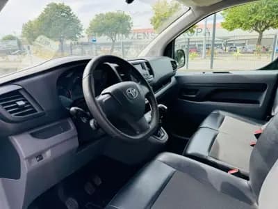 Vendo Toyota Proace 2018 - 17999 EUR, 160000 km - AUTO.MOTO.pt