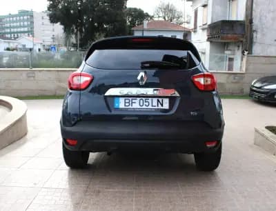 Sell Renault Captur 2015 - 12990 EUR, 130000 km - AUTO.MOTO.pt