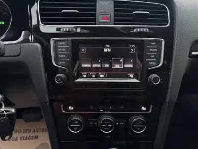 Sell Volkswagen Golf Variant 2015 - 12750 EUR, 160000 km - AUTO.MOTO.pt