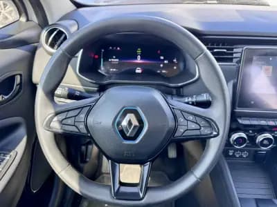 Vendo Renault Zoe 2020 - 15000 EUR, 25000 km - AUTO.MOTO.pt