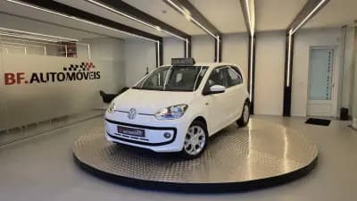 Vendo Volkswagen Cross Up! 2013 - 7750 EUR, 154338 km - AUTO.MOTO.pt