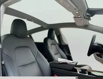 Vendo Tesla Model 3 2020 - 24990 EUR, 52675 km - AUTO.MOTO.pt