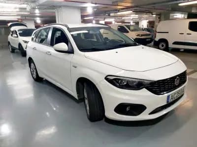 Vendo Fiat Tipo Station Wagon 2020 - 10990 EUR, 110261 km - AUTO.MOTO.pt