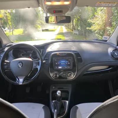 Vendo Renault Captur 2014 - 13990 EUR, 146000 km - AUTO.MOTO.pt