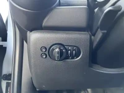 Vendo MINI Cooper 2017 - 16900 EUR, 141270 km - AUTO.MOTO.pt