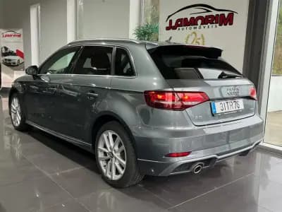 Vendo Audi A3 Sportback 2017 - 18999 EUR, 165021 km - AUTO.MOTO.pt