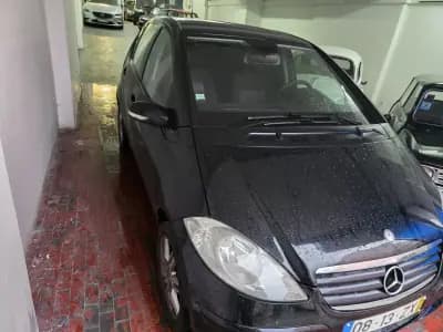 Vendo Mercedes-Benz A 180 2005 - 4999 EUR, 240253 km - AUTO.MOTO.pt