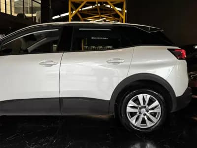 Vendo Peugeot 3008 2022 - 19990 EUR, 171600 km - AUTO.MOTO.pt