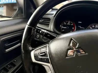 Vendo Mitsubishi L200 2022 - 30450 EUR, 82000 km - AUTO.MOTO.pt