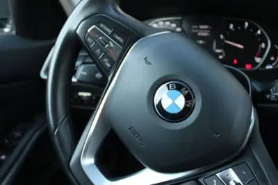 Vendo BMW 320 2020 - 27900 EUR, 126761 km - AUTO.MOTO.pt