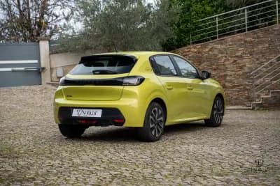 Sell Peugeot 208 2025 - 17900 EUR, 6300 km - AUTO.MOTO.pt