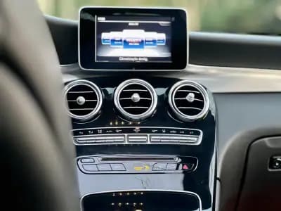 Sell Mercedes-Benz GLC 350 2017 - 46490 EUR, 160000 km - AUTO.MOTO.pt