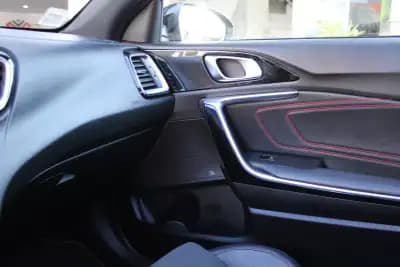 Vendo Kia ProCeed 2020 - 24750 EUR, 137140 km - AUTO.MOTO.pt