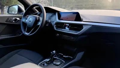 Sell BMW 118 2019 - 22900 EUR, 142000 km - AUTO.MOTO.pt