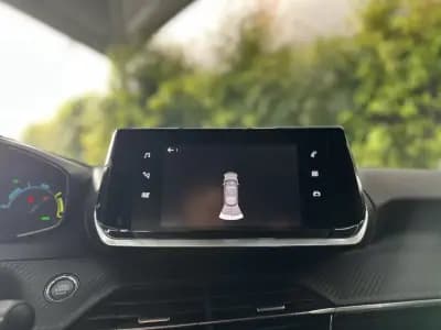 Vendo Peugeot e-2008 2023 - 22500 EUR, 46500 km - AUTO.MOTO.pt