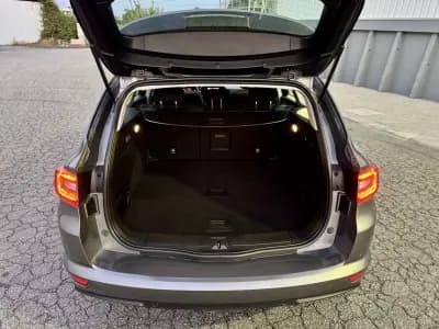 Sell Renault Talisman Sport Tourer 2018 - 14500 EUR, 160000 km - AUTO.MOTO.pt