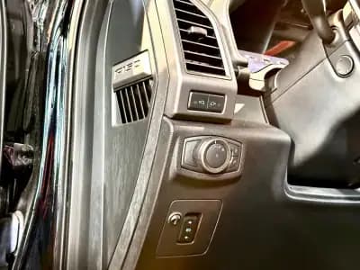 Vendo Ford F-150 2017 - 105900 EUR, 58000 km - AUTO.MOTO.pt