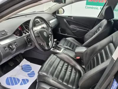 Vendo Volkswagen Passat 2006 - 8350 EUR, 138534 km - AUTO.MOTO.pt