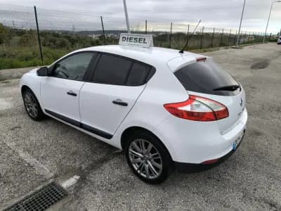 Vendo Renault Mégane 2013 - 4950 EUR, 317737 km - AUTO.MOTO.pt