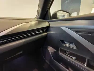 Sell Opel Astra 2023 - 31000 EUR, 11950 km - AUTO.MOTO.pt