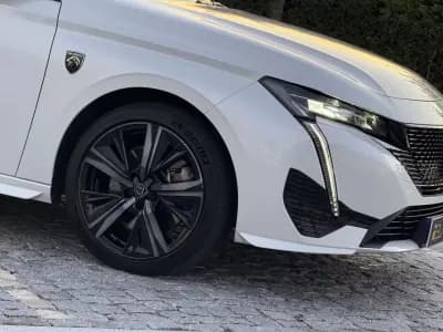 Vendo Peugeot 308 2021 - 25000 EUR, 58000 km - AUTO.MOTO.pt