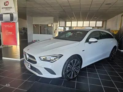 Sell Mercedes-Benz CLA 250 2021 - 30000 EUR, 77000 km - AUTO.MOTO.pt