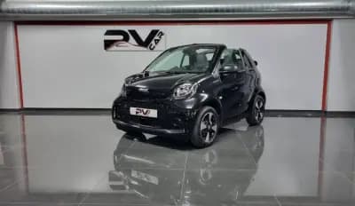 Vendo Smart Fortwo Cabrio 2021 - 13990 EUR, 59000 km - AUTO.MOTO.pt