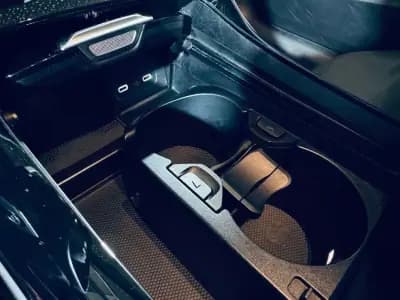 Vendo Mercedes-Benz C 300 2022 - 40990 EUR, 95187 km - AUTO.MOTO.pt