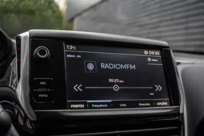 Sell Peugeot 2008 2018 - 9990 EUR, 88415 km - AUTO.MOTO.pt