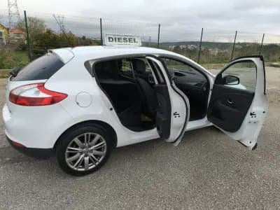 Vendo Renault Mégane 2013 - 4950 EUR, 317737 km - AUTO.MOTO.pt