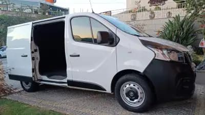 Vendo Nissan NV300 2020 - 20900 EUR, 99900 km - AUTO.MOTO.pt