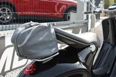 Sell Piaggio Vespa 2013 - 11000 EUR, 2700 km - AUTO.MOTO.pt