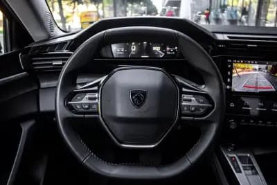 Vendo Peugeot 308 SW 2023 - 23790 EUR, 59725 km - AUTO.MOTO.pt