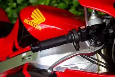 Vendo mota Honda VTR 2002 - 9900 EUR, 65000 km - AUTO.MOTO.pt