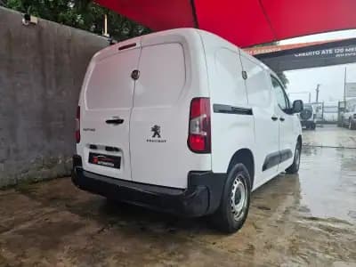 Sell Peugeot Partner 2020 - 9250 EUR, 157000 km - AUTO.MOTO.pt