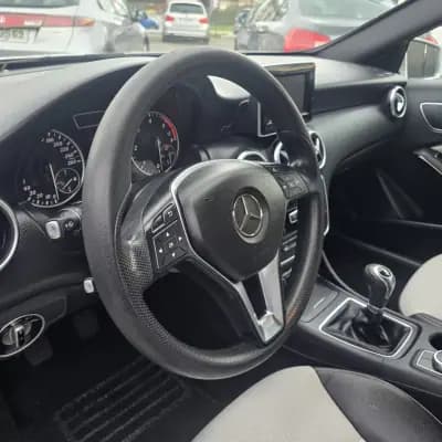 Vendo Mercedes-Benz A 160 2014 - 12950 EUR, 285717 km - AUTO.MOTO.pt