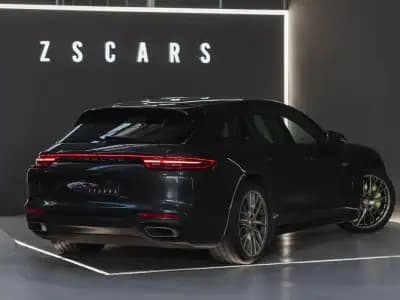 Sell Porsche Panamera Sport Turismo 2019 - 69990 EUR, 80000 km - AUTO.MOTO.pt