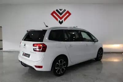 Sell Citroën C4 Spacetourer 2019 - 15400 EUR, 143600 km - AUTO.MOTO.pt