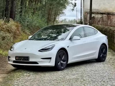 Sell Tesla Model 3 2020 - 22000 EUR, 101000 km - AUTO.MOTO.pt