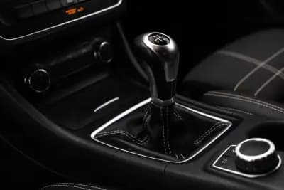 Vendo Mercedes-Benz CLA 180 2015 - 15900 EUR, 158000 km - AUTO.MOTO.pt