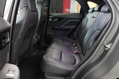 Sell Jaguar F-Pace 2018 - 33900 EUR, 70000 km - AUTO.MOTO.pt