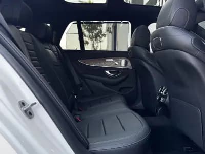 Sell Mercedes-Benz E 300 2019 - 33490 EUR, 105000 km - AUTO.MOTO.pt