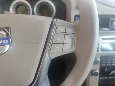 Sell Volvo XC 70 2010 - 13250 EUR, 324000 km - AUTO.MOTO.pt