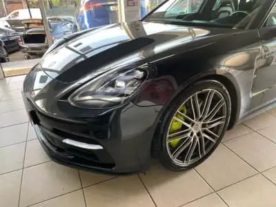 Sell Porsche Panamera 2018 - 60500 EUR, 104962 km - AUTO.MOTO.pt